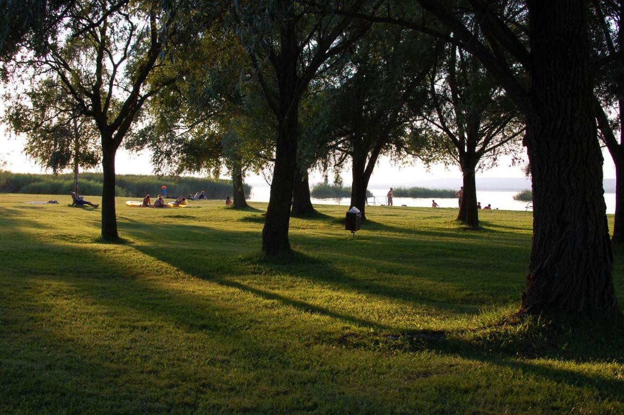 Lake House Farsang Balatonberény Esterno foto